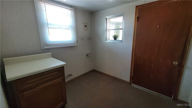 Building Photo - 2 Balzac Ct