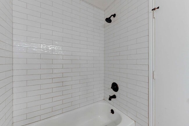 Building Photo - COMING SOON !