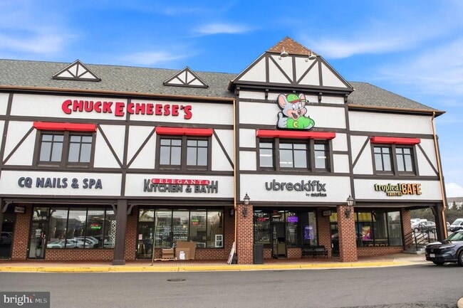 Building Photo - 2558 Banshire Dr