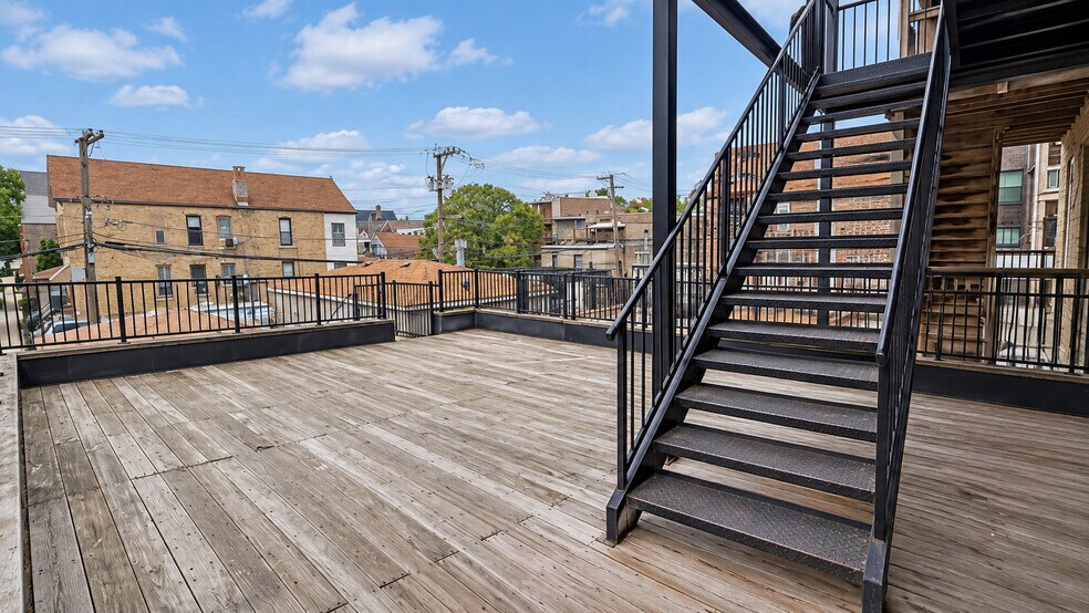 Building Photo - 2024 S Ashland Ave