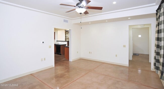 Building Photo - 1040 E Halcyon Rd