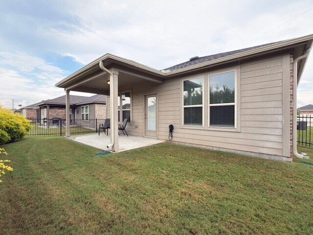 Building Photo - 3218 Chimney Swift Ln