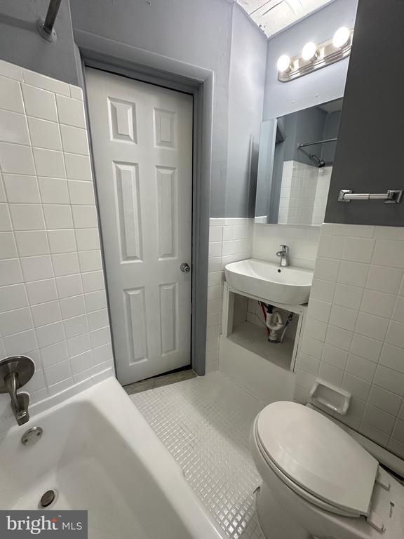 Building Photo - 2006 N Etting St