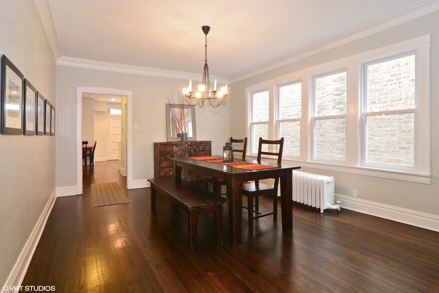 Building Photo - 5011 N Mozart St