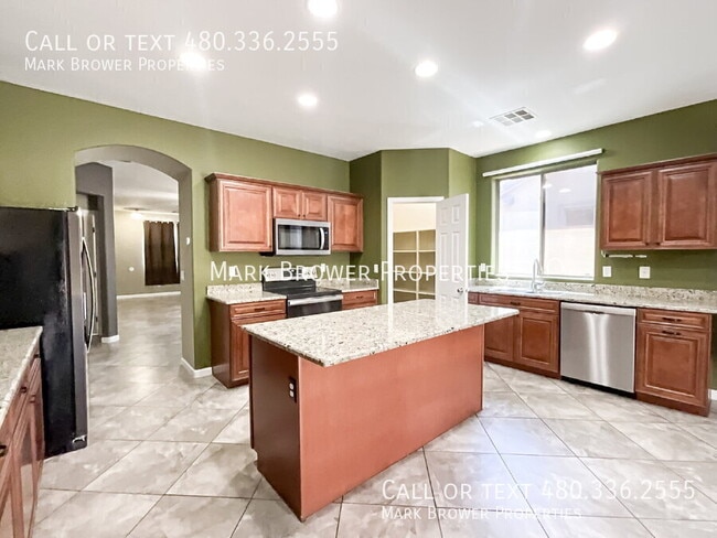 Building Photo - 11878 N 145th Ln