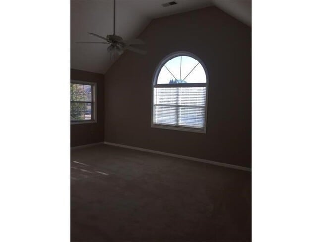 Building Photo - 1801 Hazy Glen Ct NW