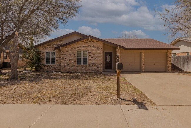 Primary Photo - 8707 Holiday Dr