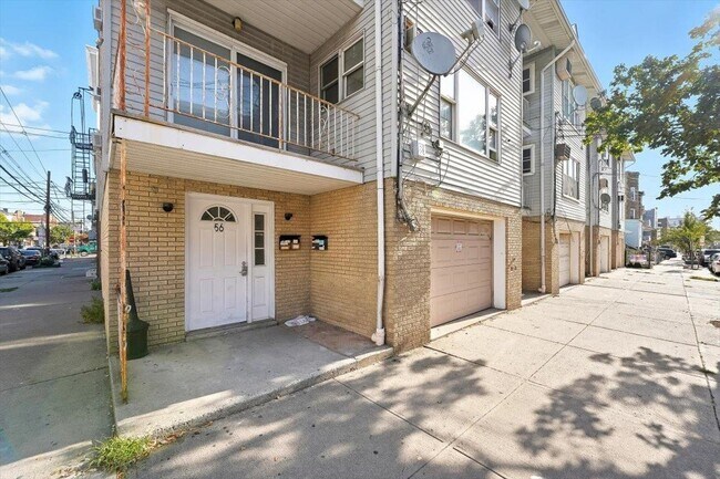 Building Photo - 56 POPLAR St