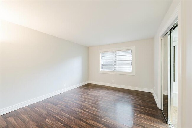 Building Photo - 9440 SW 8th St