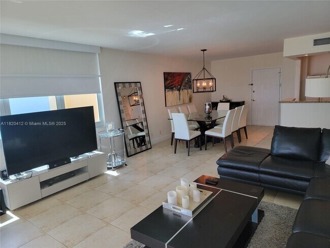 Building Photo - 2501 S Ocean Dr
