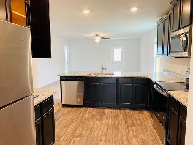 Building Photo - 18108 Speculator Ln