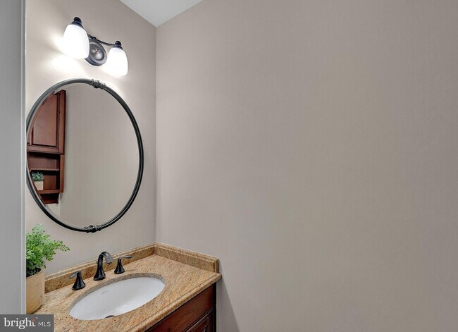 Building Photo - 307 Bollen Ct