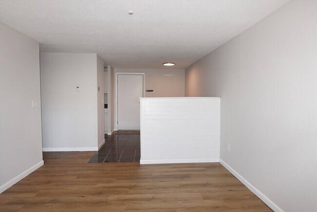 Building Photo - 135 Grove St