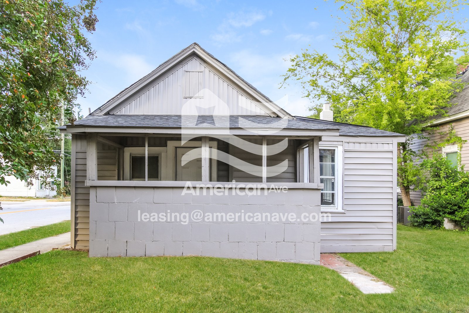 Building Photo - 1858 Watkins St