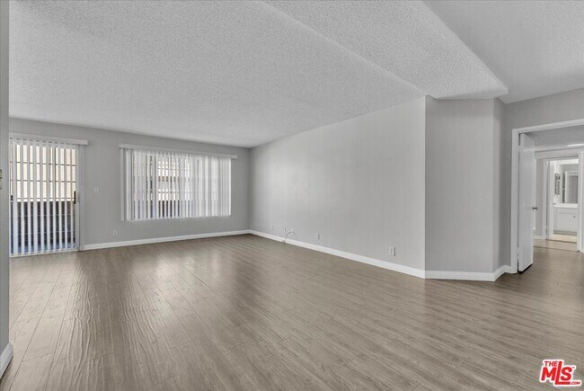 Building Photo - 4647 Willis Ave