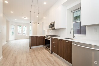 Building Photo - 1472 Tremont St