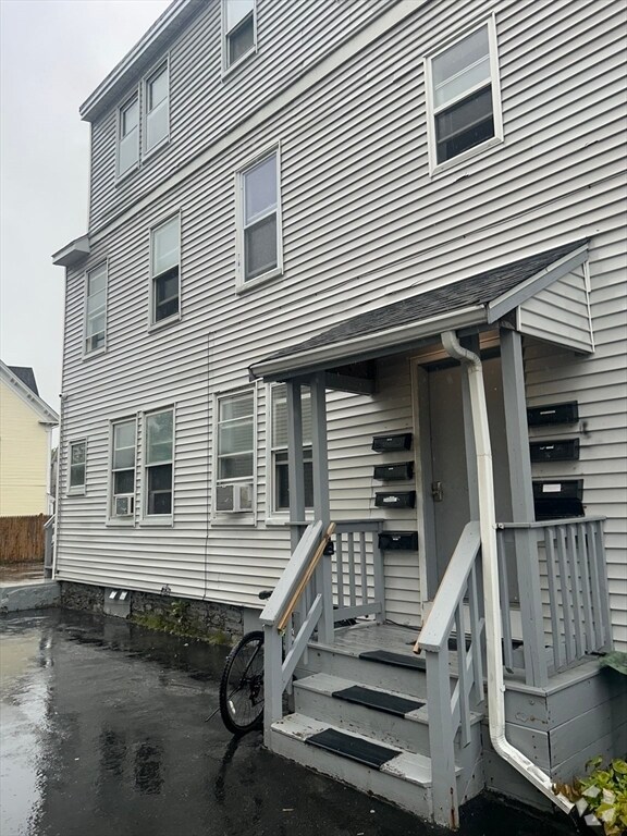 Building Photo - 9 Cedar St