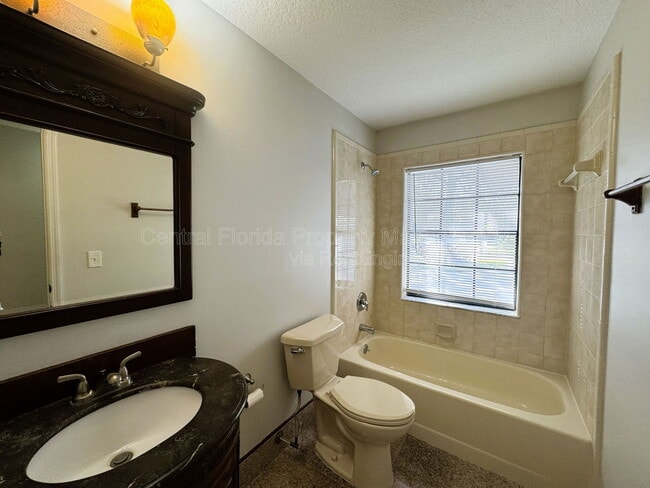 Building Photo - 1407 Spring Ridge Dr