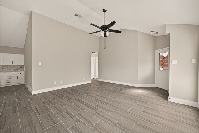 Building Photo - 6619 Misty Dale Dr