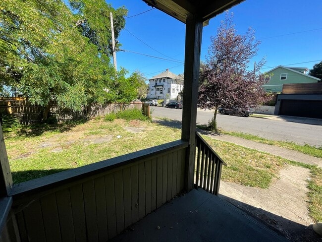 Building Photo - Boise Home with Large Basement, Yard, New ...