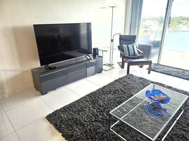 Building Photo - 5161 Collins Ave