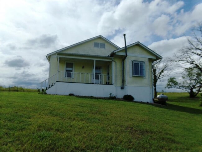 Primary Photo - 16133 F M Rd