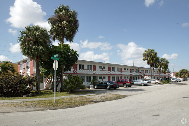 Primary Photo - West End Apartments