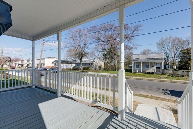 Building Photo - 1722 N 29th St