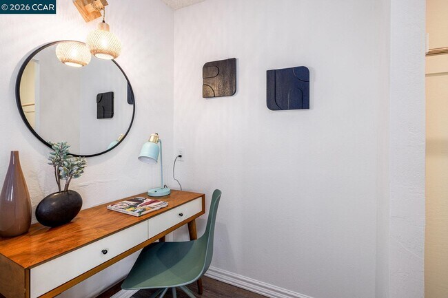 Building Photo - 1033 Mohr Ln