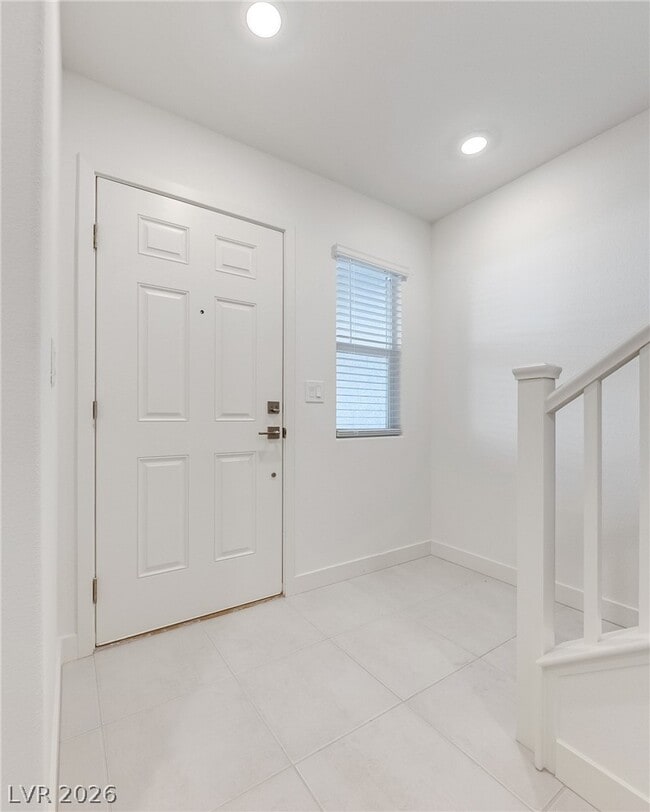 Building Photo - 5838 Kips Bay St