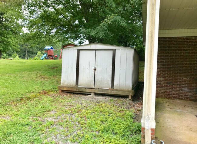 Building Photo - 104 Morningside Dr