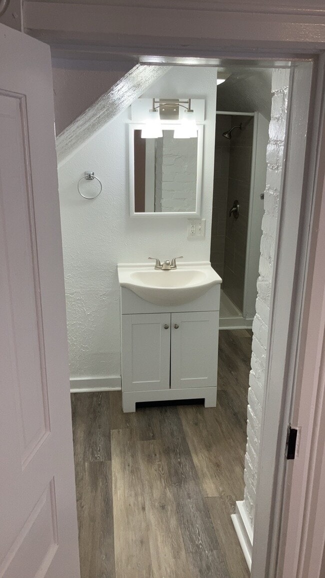 Building Photo - 1150 Creighton Ave