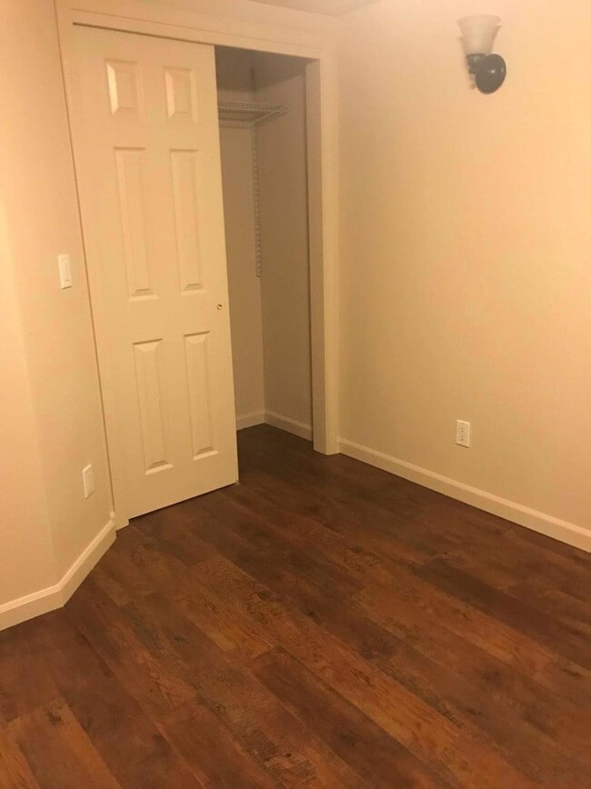 Building Photo - Quarter Deck Apartment
