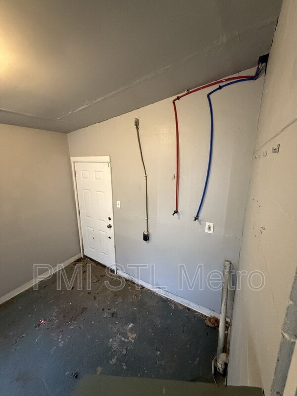 Building Photo - 3678 Elsa Ave