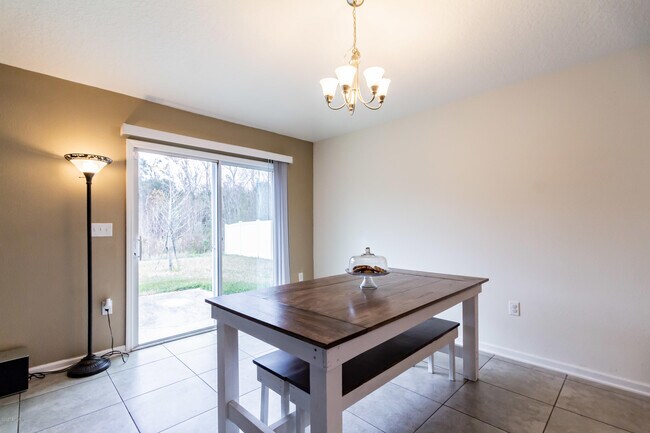 Building Photo - 7634 Fanning Dr