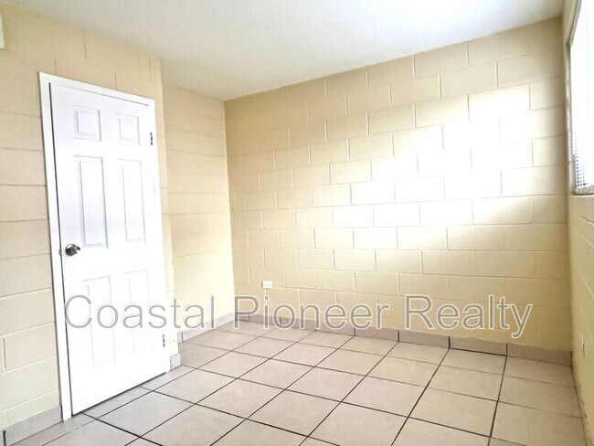 Building Photo - 706 M.L.K. Blvd S