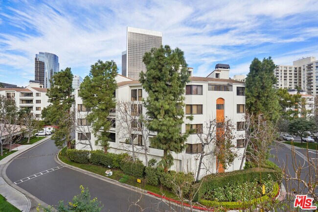 Building Photo - 2102 Century Park Ln