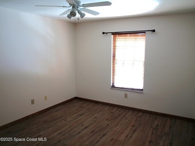 Building Photo - 9015 Wedgewood Pl