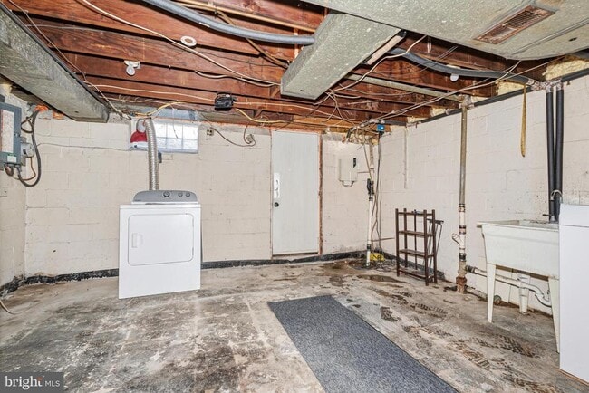 Building Photo - 7532 Rabon Ave