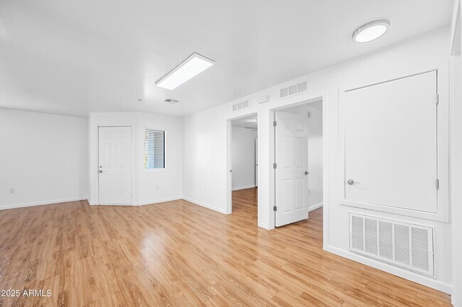 Building Photo - 3065 N 67th Ave