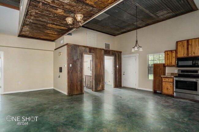 Building Photo - 542 McCartney Lane