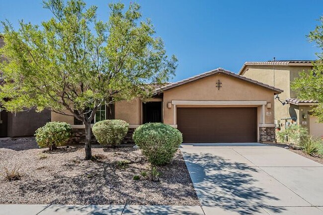 Primary Photo - Modern 4 Bed Tucson Rental with Spacious K...