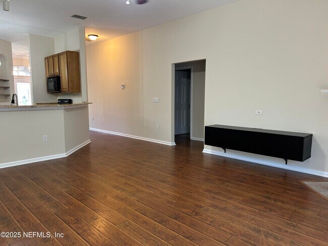 Building Photo - 1630 Majestic View Ln