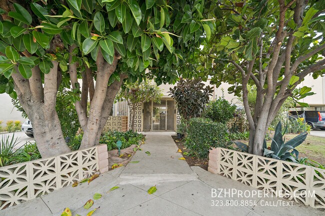 Building Photo - 2038 S Holt Ave