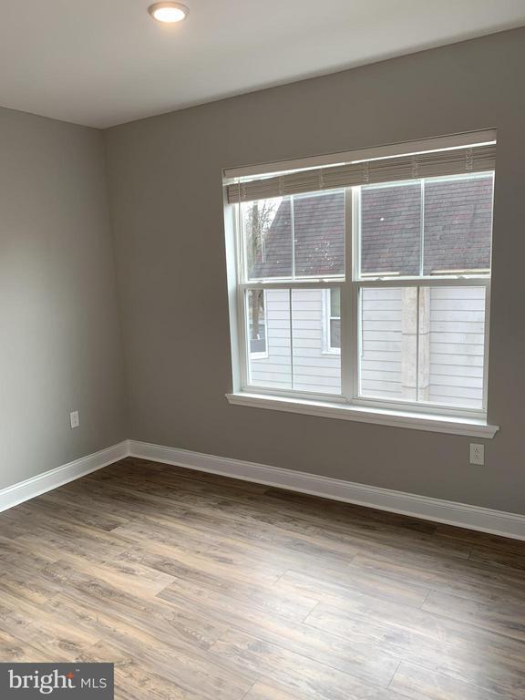 Building Photo - 168 Haddon Ave