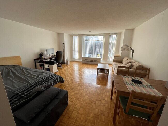 Building Photo - 44 Washington St