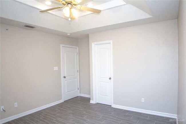Building Photo - 213 S 49th St