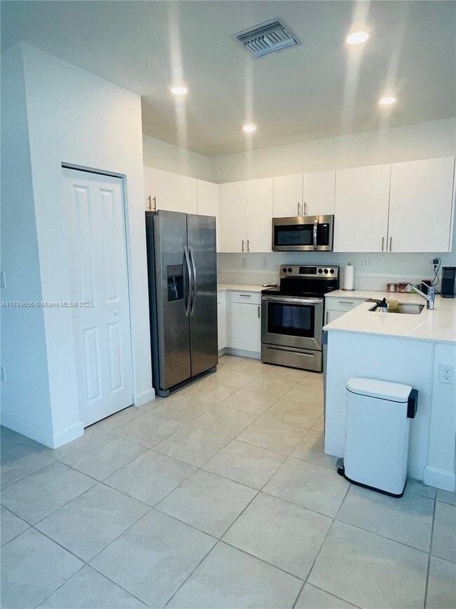 Building Photo - 28650 SW 131st Ct