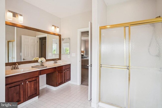 Building Photo - 9140 Goshen Valley Dr