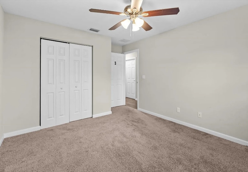 Building Photo - 512 SW McComb Ave